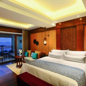 Deluxe Ocean View RoomNeed to make appointment 1 Complimentary daily 60 minutes message one person only